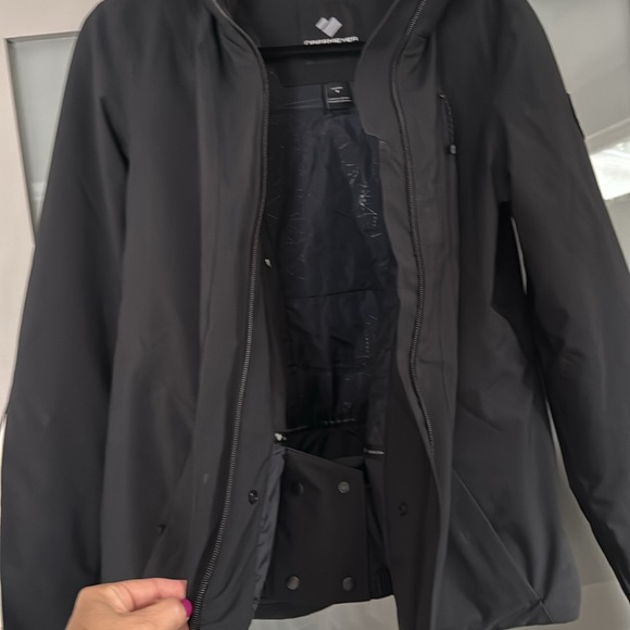 Black Obermeyer Ski Jacket - Picture 10 of 10
